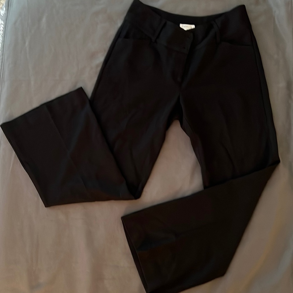 Harold’s black pants